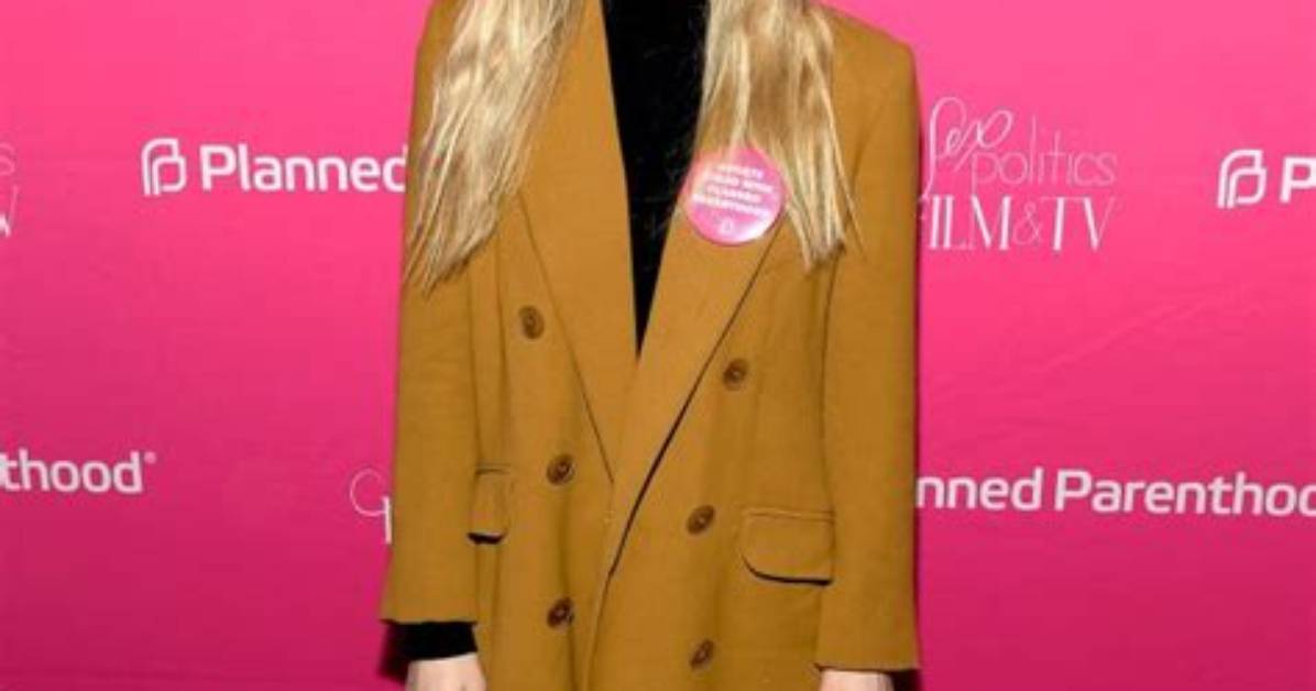 Carlson Young - Net Worth, Age, Height, Birthday, Bio, Wiki!