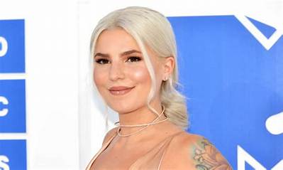 Carly Aquilino Net Worth, Age, Height, Bio, Birthday, Wiki!