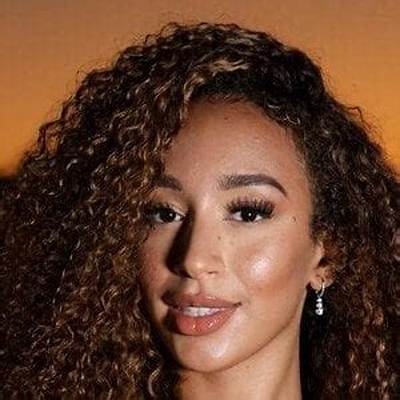 Caroline Viehweg Net Worth, Age, Height, Bio, Birthday, Wiki!