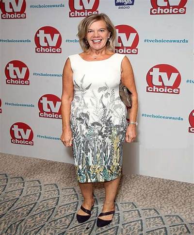 Carolyn Pickles Net Worth, Age, Height, Bio, Birthday, Wiki!