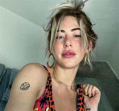 Carter Cruise Net Worth, Age, Height, Bio, Birthday, Wiki!