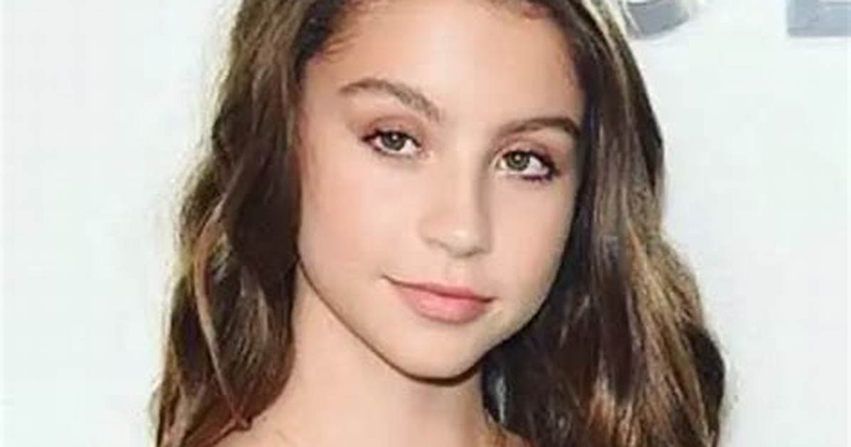 Carys Zeta Douglas Net Worth, Age, Height, Bio, Birthday, Wiki!