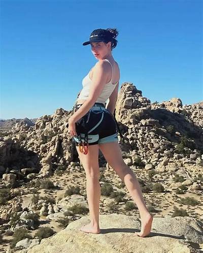 Casey Calvert Net Worth, Age, Height, Bio, Birthday, Wiki!