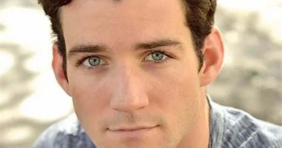 Casey King - Net Worth, Age, Height, Birthday, Bio, Wiki!
