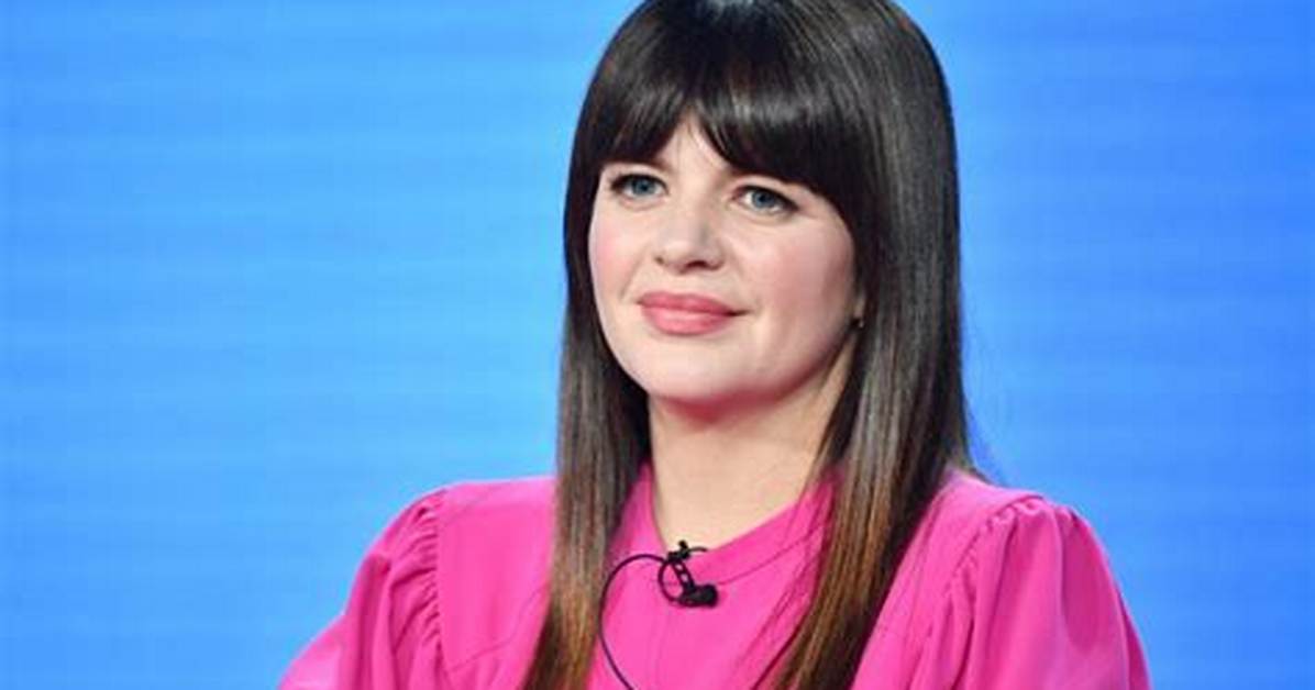 Casey Wilson - Net Worth, Age, Height, Birthday, Bio, Wiki!
