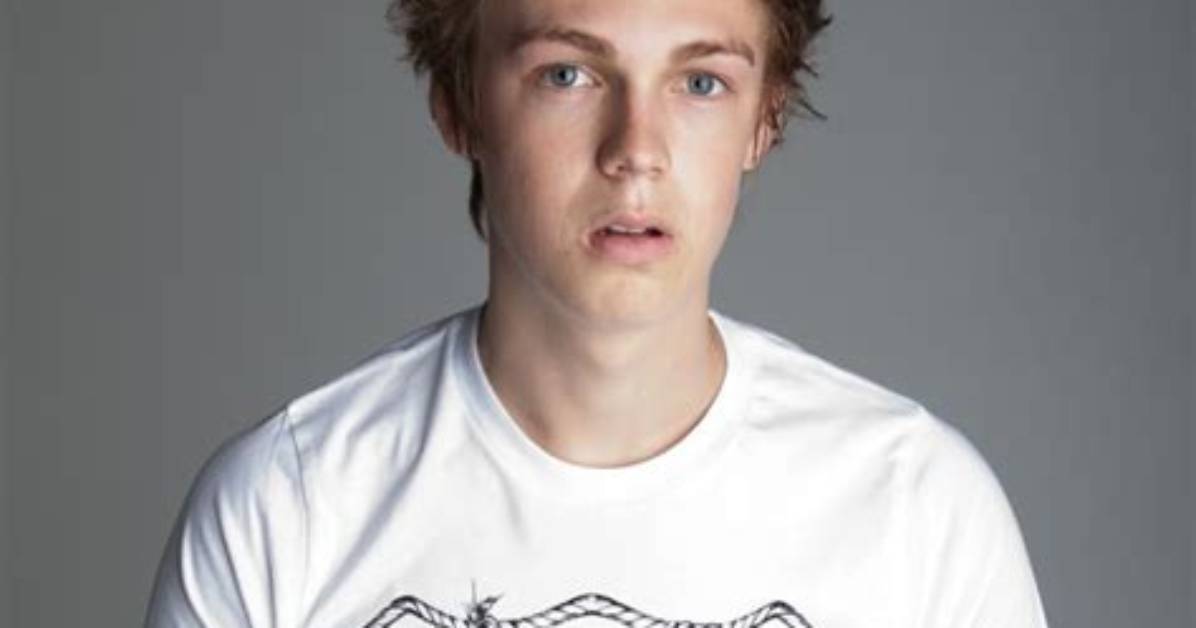 Caspar Lee Net Worth, Age, Height, Bio, Birthday, Wiki!