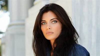Ceren Hindistan - Net Worth, Age, Height, Birthday, Bio, Wiki!