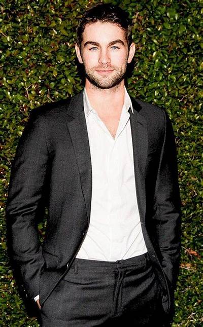 Chace Crawford Net Worth, Age, Height, Bio, Birthday, Wiki!