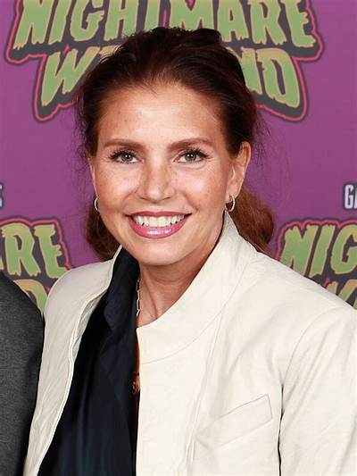 Charisma Carpenter Net Worth, Age, Height, Bio, Birthday, Wiki!