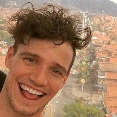 Charlie Houpert Net Worth, Age, Height, Bio, Birthday, Wiki!