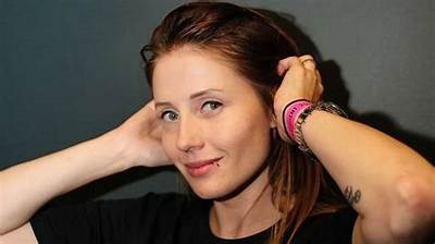 Charlotte Arnold Net Worth 2024, Age, Height, Bio, Birthday, Wiki!