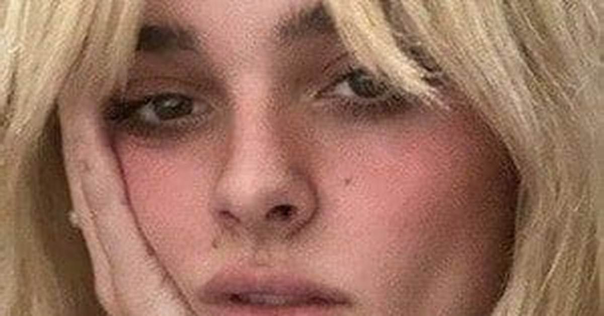 Charlotte Lawrence - Net Worth, Age, Height, Birthday, Bio, Wiki!