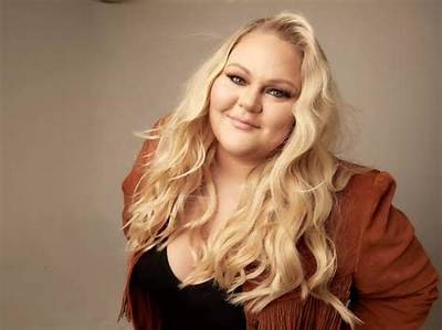 Chelcie Lynn Net Worth, Age, Height, Bio, Birthday, Wiki!