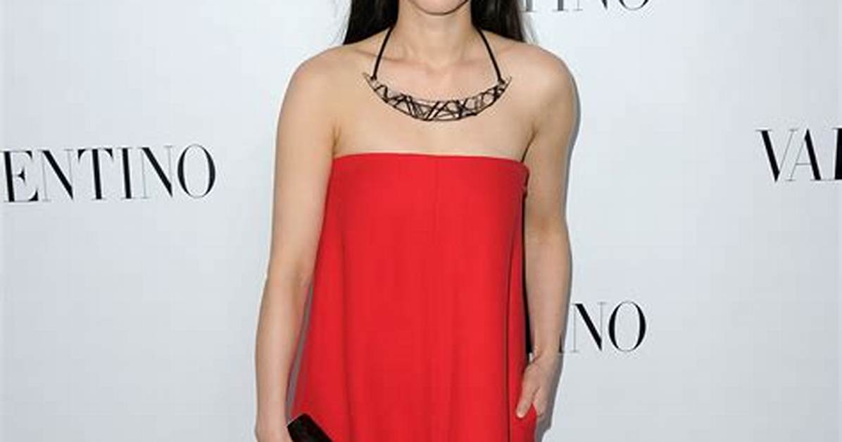 China Chow Net Worth, Age, Height, Bio, Birthday, Wiki!