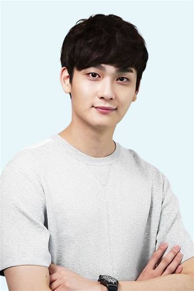 Cho Yoon-Woo - Net Worth, Age, Height, Birthday, Bio, Wiki!