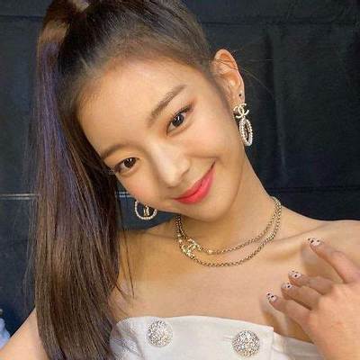 Choi Jisu - Net Worth, Age, Height, Birthday, Bio, Wiki!