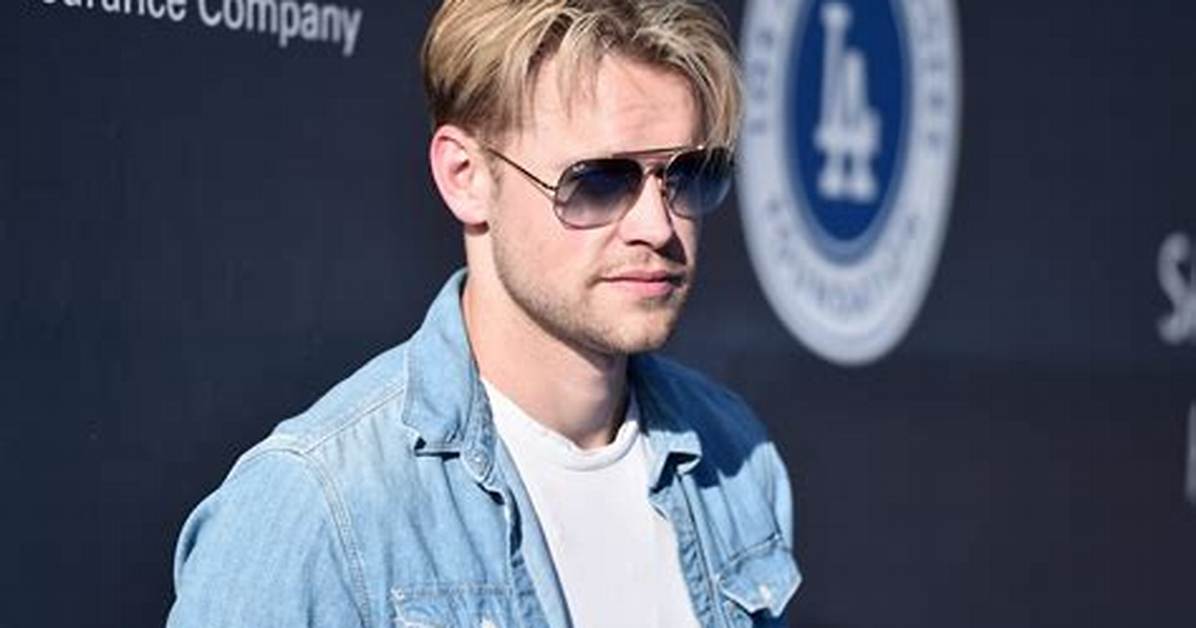 Chord Overstreet - Net Worth, Age, Height, Birthday, Bio, Wiki!