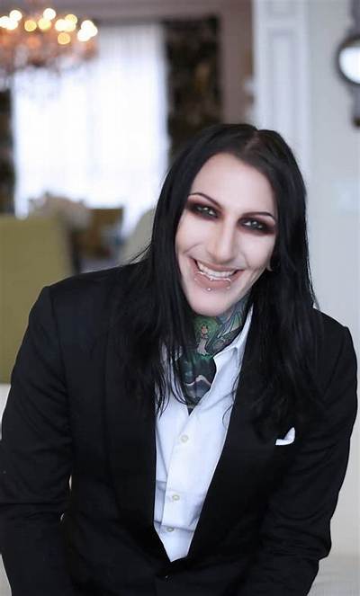 Chris Motionless Net Worth, Age, Height, Bio, Birthday, Wiki!