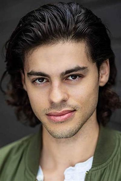 Chris Petrovski Net Worth, Age, Height, Bio, Birthday, Wiki!