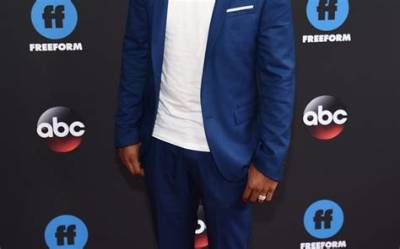 Chris Warren - Net Worth, Age, Height, Birthday, Bio, Wiki!
