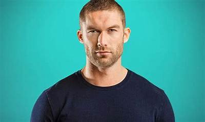 Chris Williamson Net Worth, Age, Height, Bio, Birthday, Wiki!