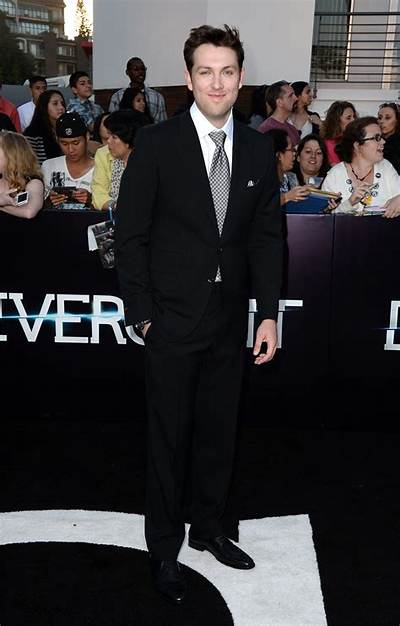 Christian Madsen - Net Worth, Age, Height, Birthday, Bio, Wiki!