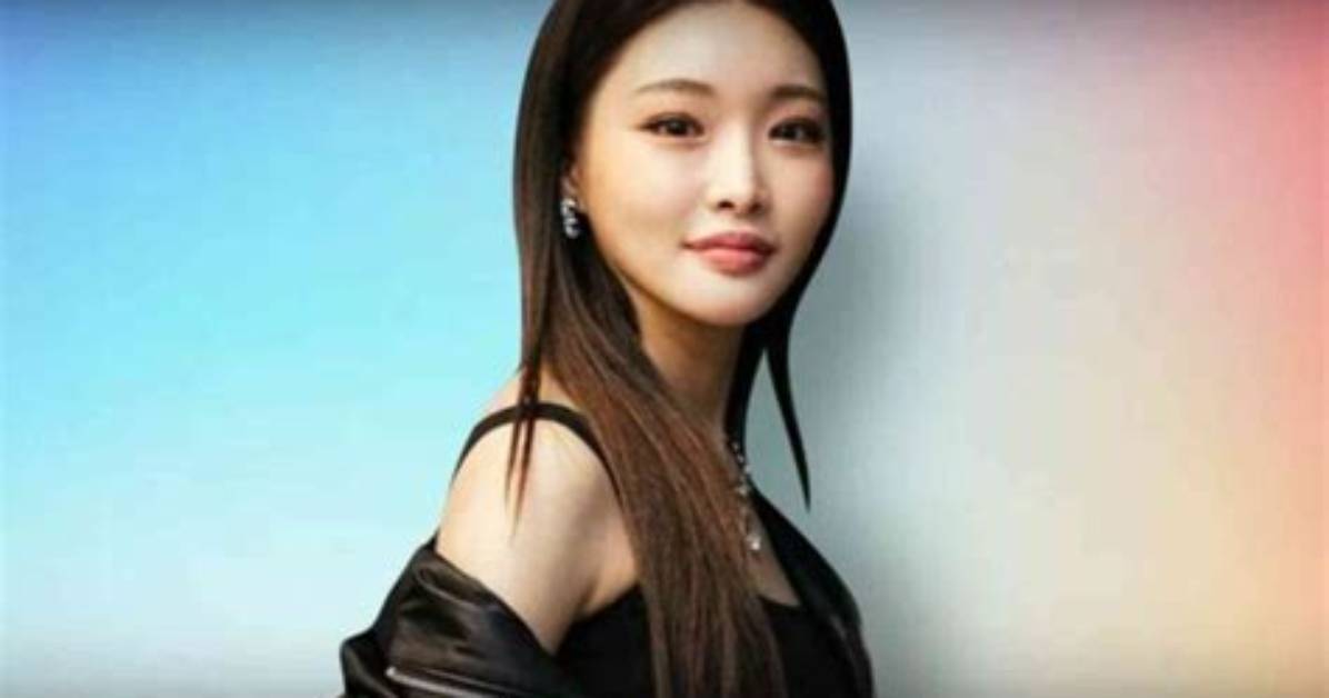 Chung-Ha Kim - Net Worth, Age, Height, Birthday, Bio, Wiki!