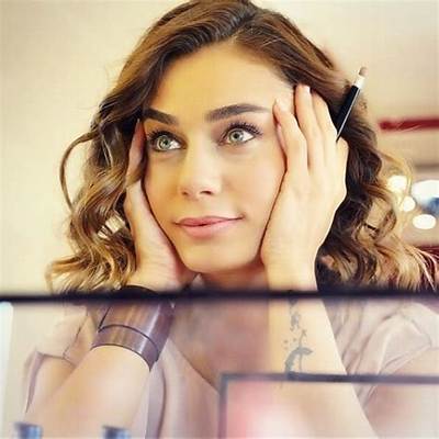 Cigdem Batur Net Worth 2024, Age, Height, Bio, Birthday, Wiki!