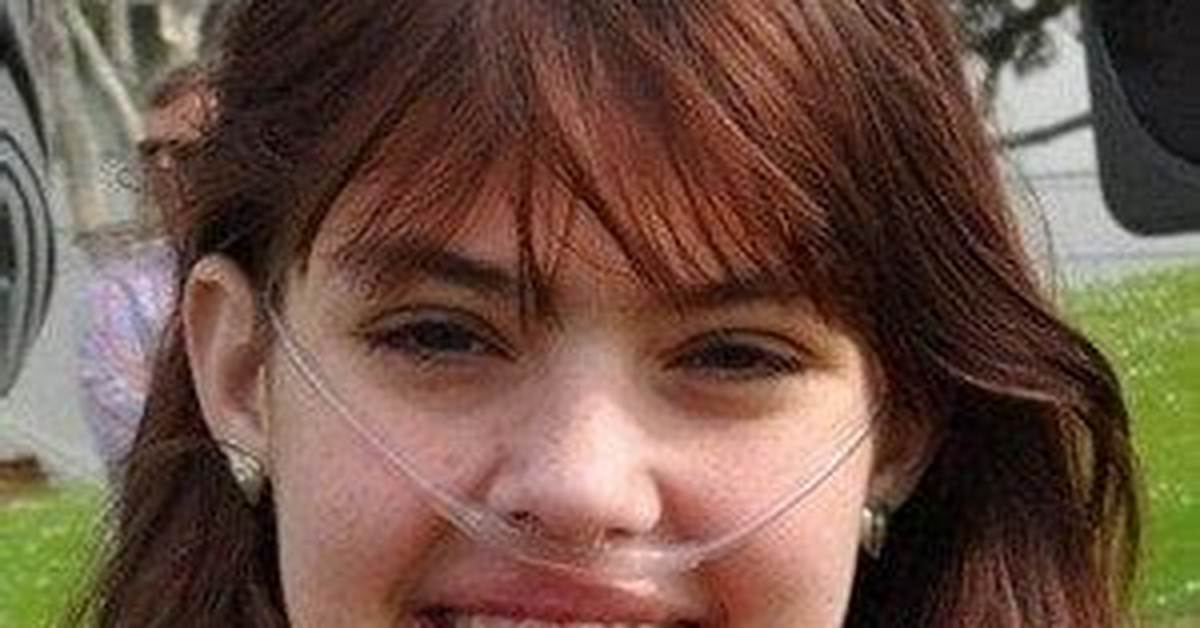 Claire Wineland - Net Worth, Age, Height, Birthday, Bio, Wiki!
