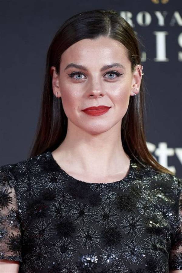 Clara Alvarado Net Worth, Age, Height, Bio, Birthday, Wiki!