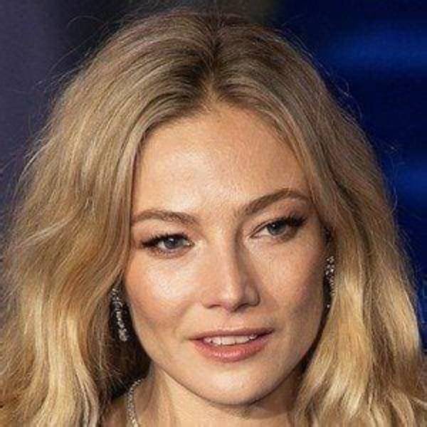 Clara Paget Net Worth, Age, Height, Bio, Birthday, Wiki!