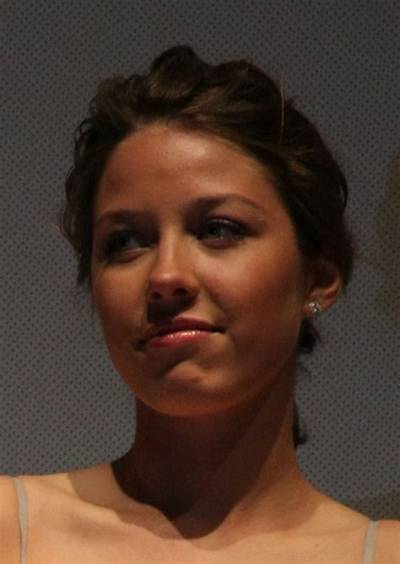 Clare Stone Net Worth, Age, Height, Bio, Birthday, Wiki!