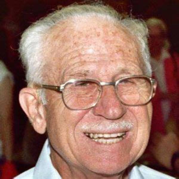 Clarence Nash - Net Worth, Age, Height, Birthday, Bio, Wiki!