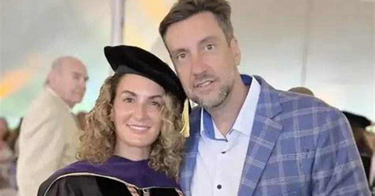 Clay Travis Net Worth, Age, Height, Bio, Birthday, Wiki!