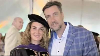 Clay Travis Net Worth, Age, Height, Bio, Birthday, Wiki!