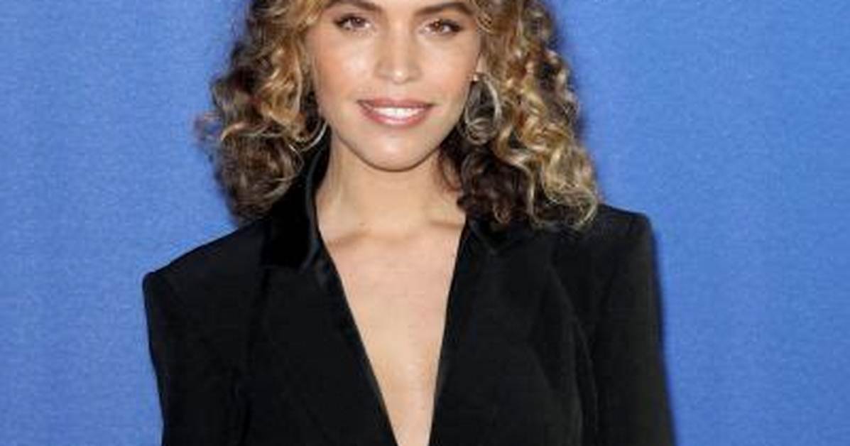 Cleo Wade Net Worth, Age, Height, Bio, Birthday, Wiki!