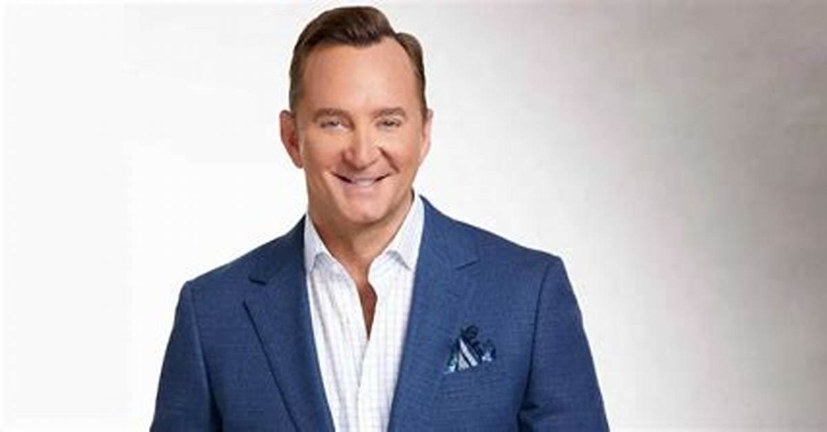 Clinton Kelly Net Worth, Age, Height, Bio, Birthday, Wiki!