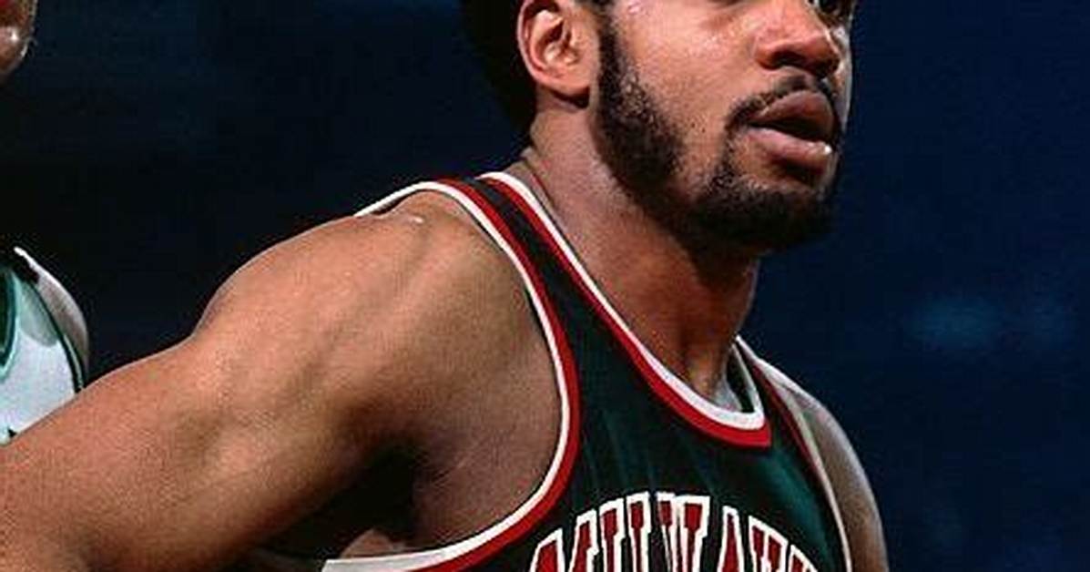 Clyde Mayes - Net Worth, Age, Height, Birthday, Bio, Wiki!