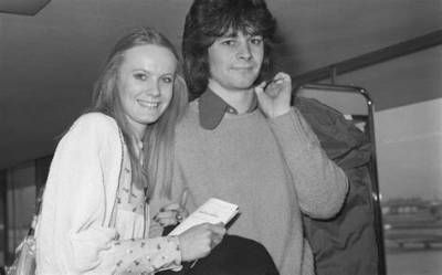 Colin Blunstone - Net Worth, Age, Height, Birthday, Bio, Wiki!