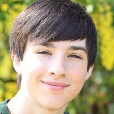 Collin Mackechnie Net Worth, Age, Height, Bio, Birthday, Wiki!
