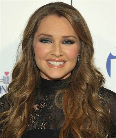 Collins Tuohy Smith Net Worth, Age, Height, Bio, Birthday, Wiki!