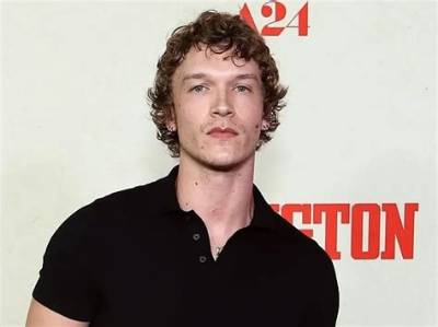 Connor Irl Net Worth, Age, Height, Bio, Birthday, Wiki!
