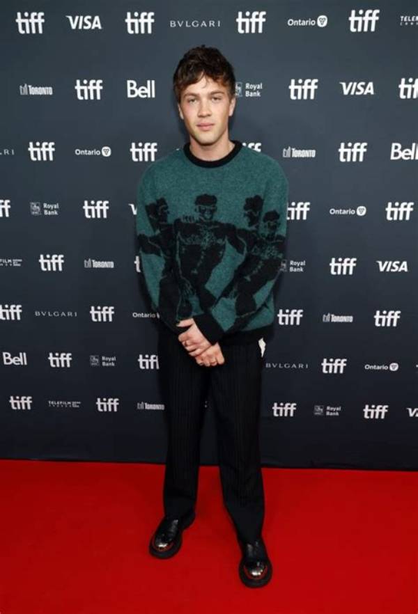 Connor Jessup Net Worth 2024, Age, Height, Bio, Birthday, Wiki!