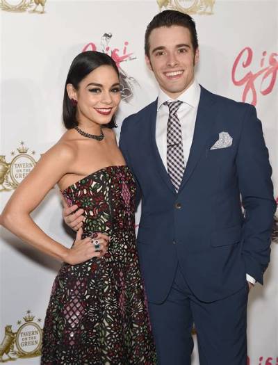 Corey Cott - Net Worth, Age, Height, Birthday, Bio, Wiki!