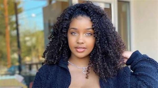 Corie Rayvon - Net Worth, Age, Height, Birthday, Bio, Wiki!