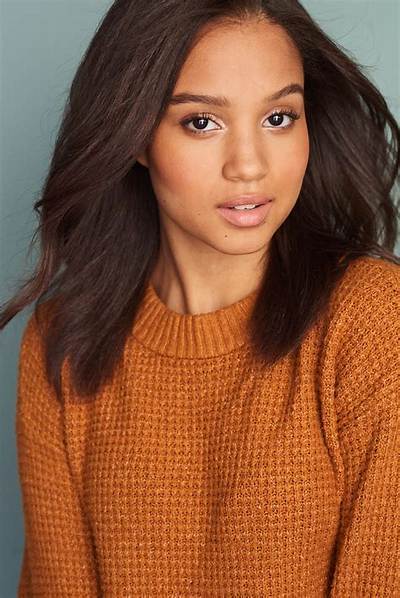 Corinne Massiah Net Worth, Age, Height, Bio, Birthday, Wiki!