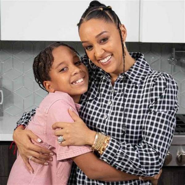 Cree Mowry-Hardrict Net Worth 2024, Age, Height, Bio, Birthday, Wiki!