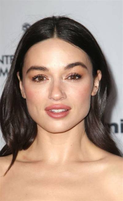 Crystal Reed Net Worth, Age, Height, Bio, Birthday, Wiki!