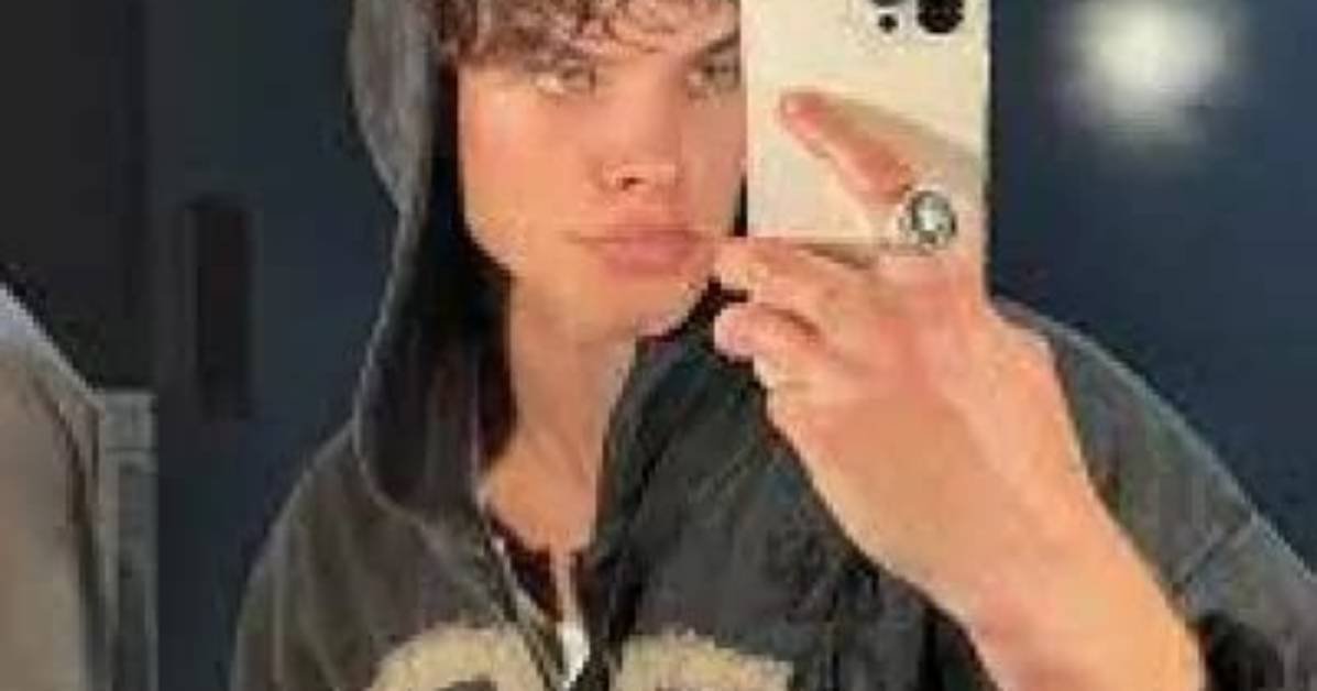 Curran Walters Net Worth 2024, Age, Height, Bio, Birthday, Wiki!