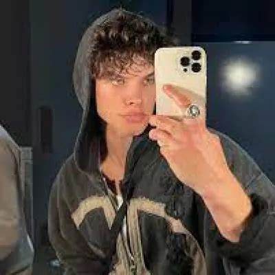 Curran Walters Net Worth 2024, Age, Height, Bio, Birthday, Wiki!
